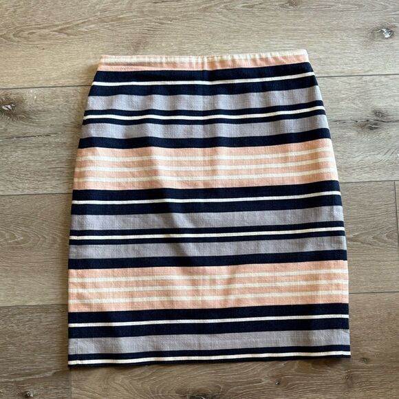 Ann Taylor Skirt Size 0 Striped Zipper Closure - Picture 1 of 4
